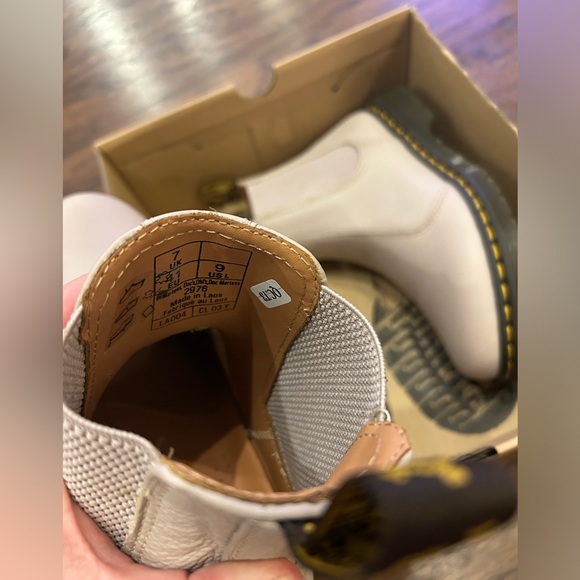 NWT /in Box ‼️ Dr Martens 2976 Vintage Taupe Chelsea Boots - Size US 9 - Picture 10 of 13